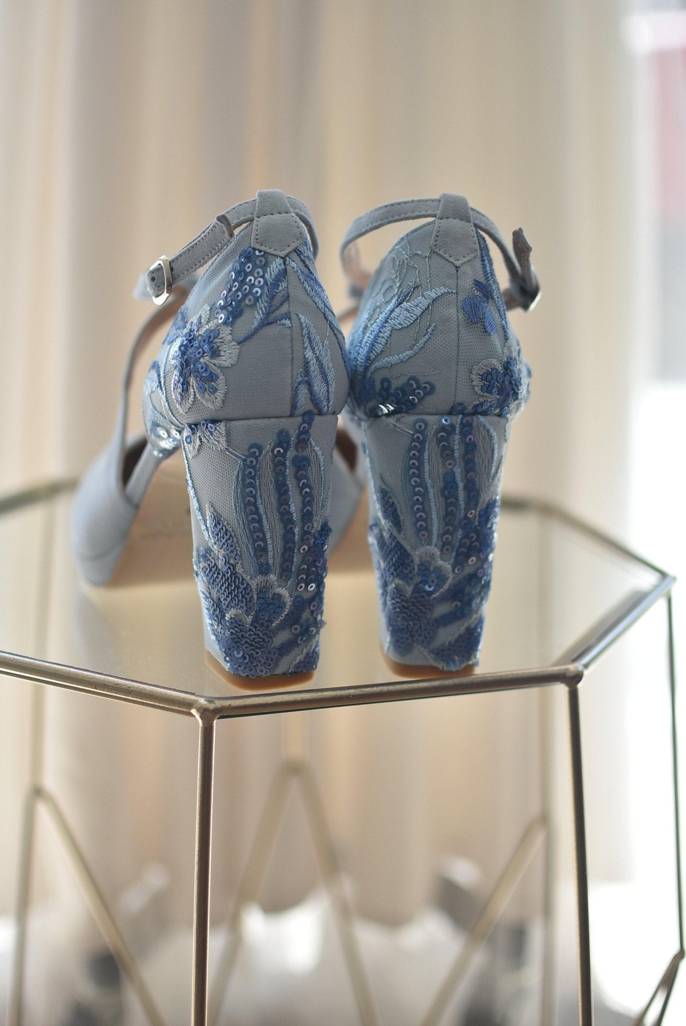 LOLA azul Daphne bordado Grafito 95 - zapatos_novia
